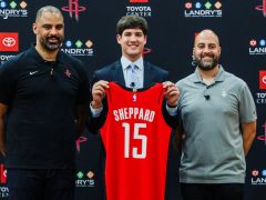 Shepherd Signs With Rockets! Wears Number 15 Past Yao Ming Poster, Udoka Praises Perfect Fit