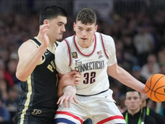 Trail Blazers Sign First-Round Pick Donovan Cline to Deal