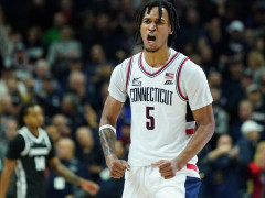 San Antonio Spurs Officially Sign Stephen Castle Today
