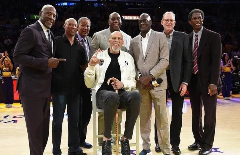 Signed, congratulations to the Lakers! Pelinka changes direction, the Purple and Gold Army's new season is still worth looking forward to