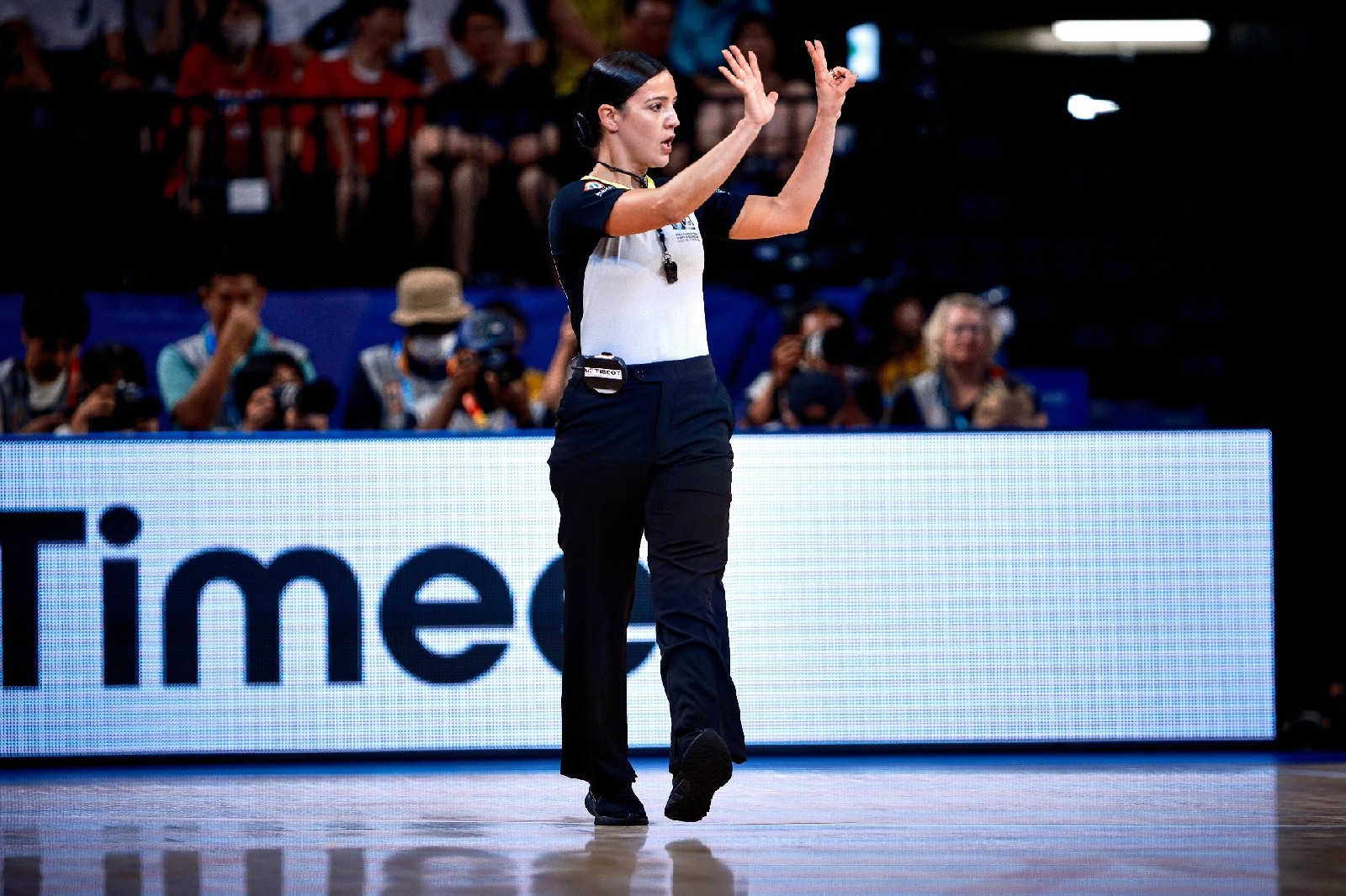 A complete set of rules and measurement standards for basketball games