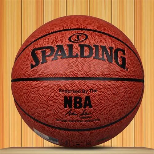 What are the requirements for using balls in NBA games?