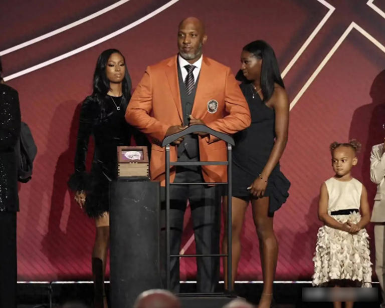 Officially announced! Billups was recognized, and he defeated the Lakers to win the championship that year!