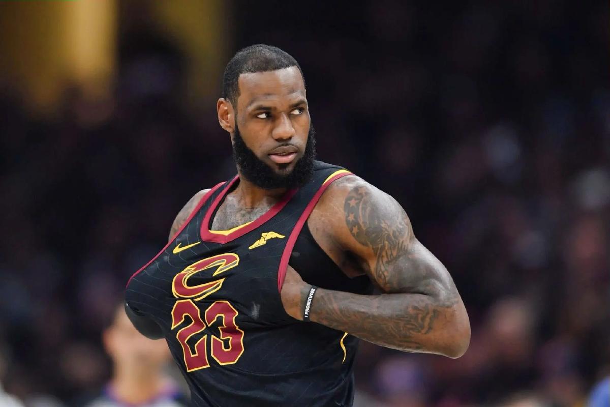 According to media statistics, the number of fans on some personal accounts of current NBA players is unique to LeBron James!